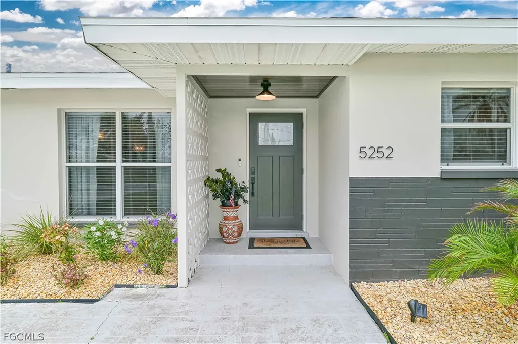 5252 Willow Court Cape Coral FL 33904