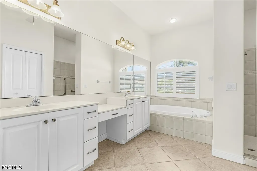 2822 SW 49th Terrace Cape Coral FL 33914