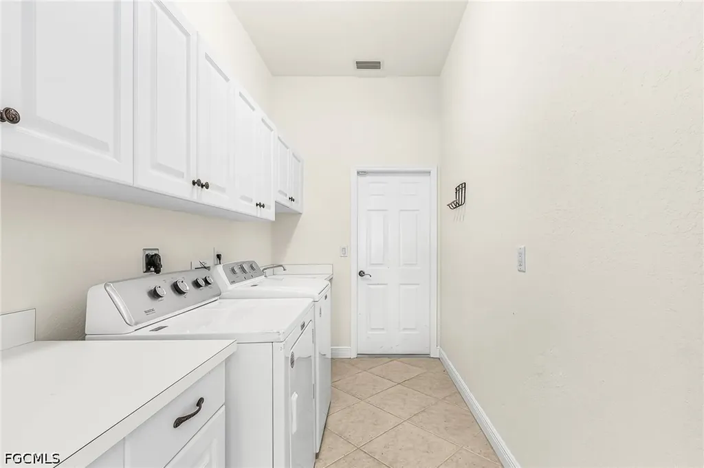 2822 SW 49th Terrace Cape Coral FL 33914