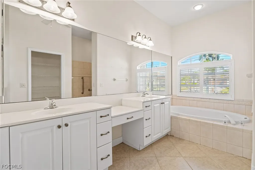 2822 SW 49th Terrace Cape Coral FL 33914