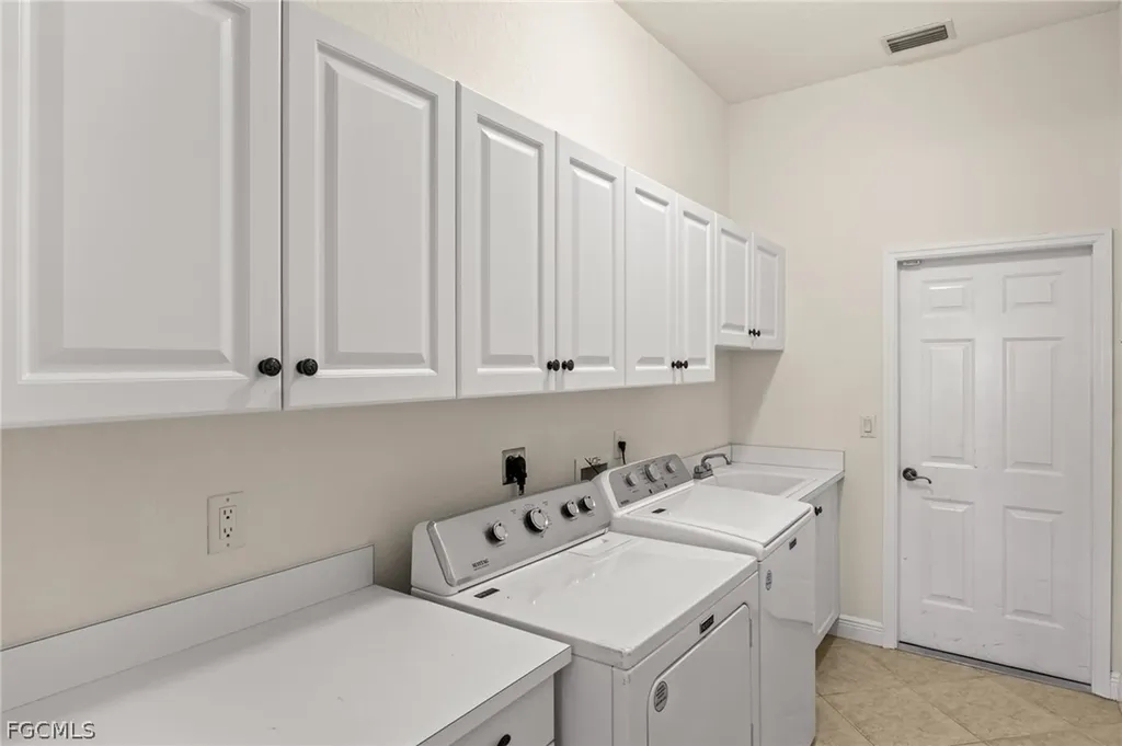 2822 SW 49th Terrace Cape Coral FL 33914