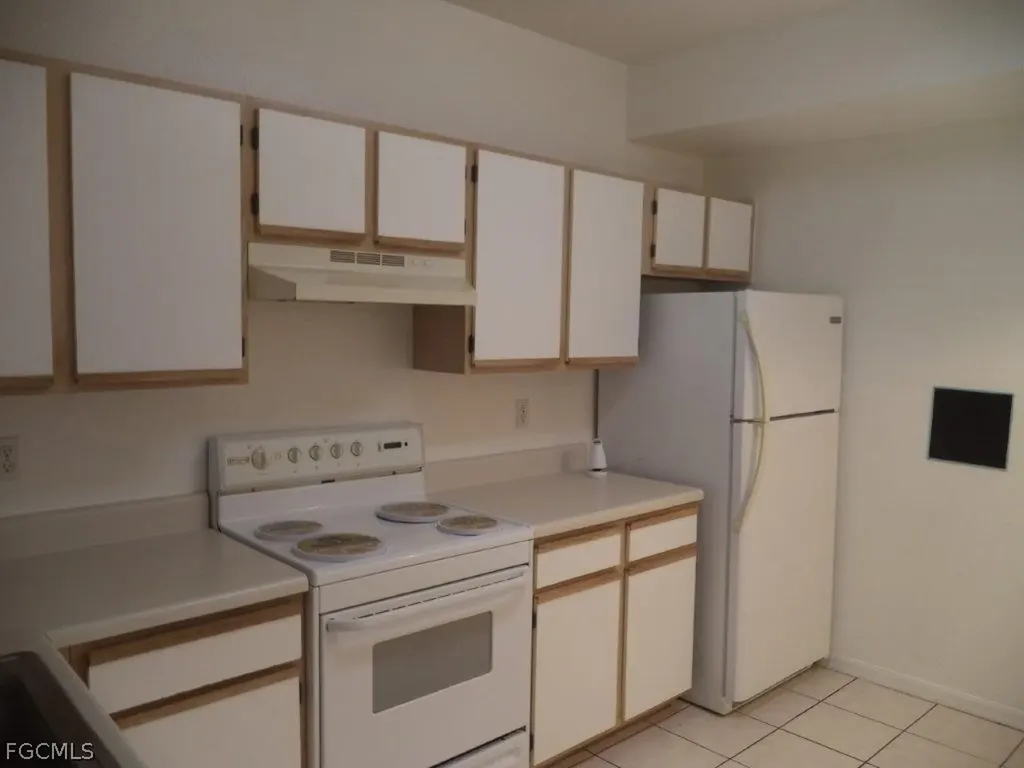 6330 Aragon Way Fort Myers FL 33966