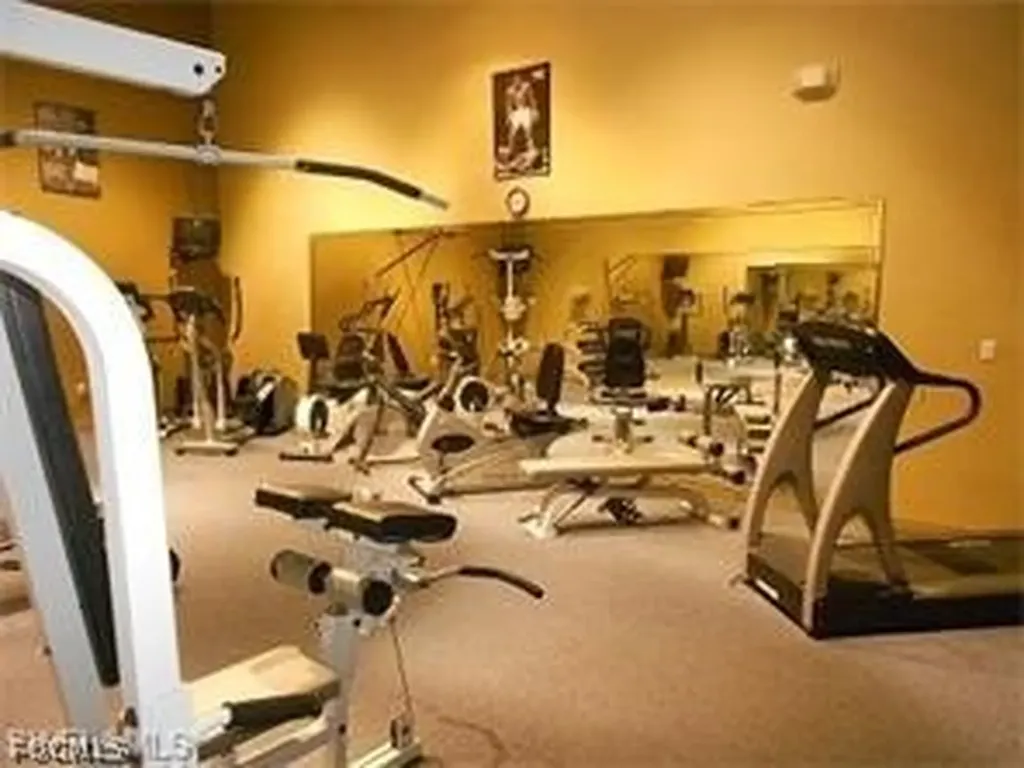 6330 Aragon Way Fort Myers FL 33966