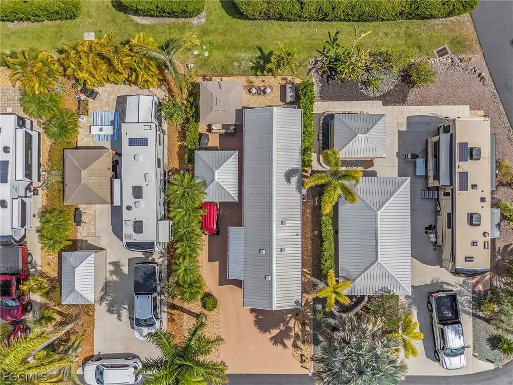 5233 Pineland Daisy Trail Fort Myers FL 33905