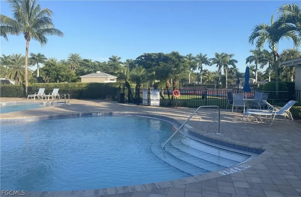 5233 Pineland Daisy Trail Fort Myers FL 33905