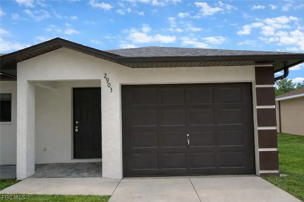 2903 Hightower Avenue S Lehigh Acres FL 33973