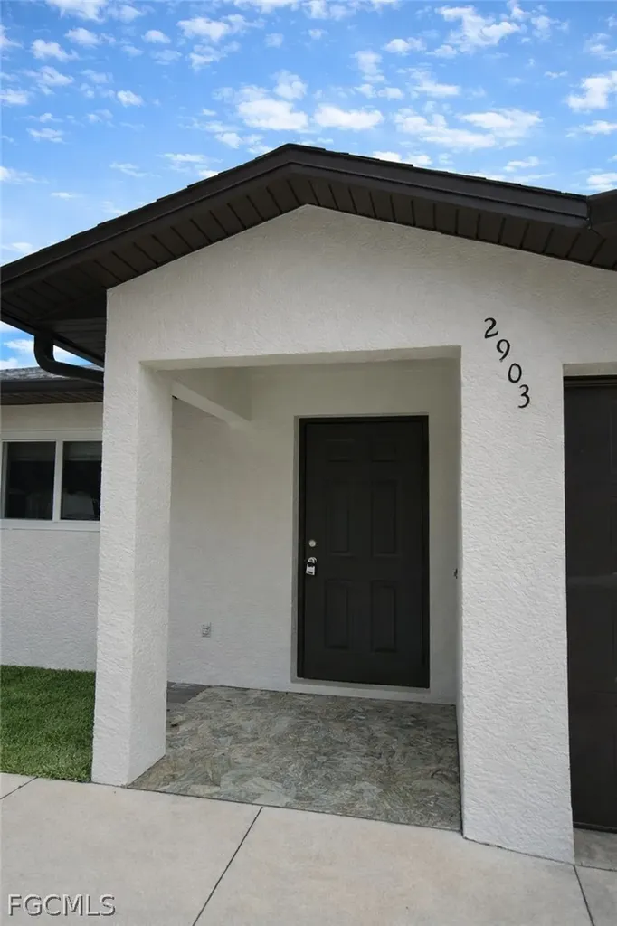 2903 Hightower Avenue S Lehigh Acres FL 33973