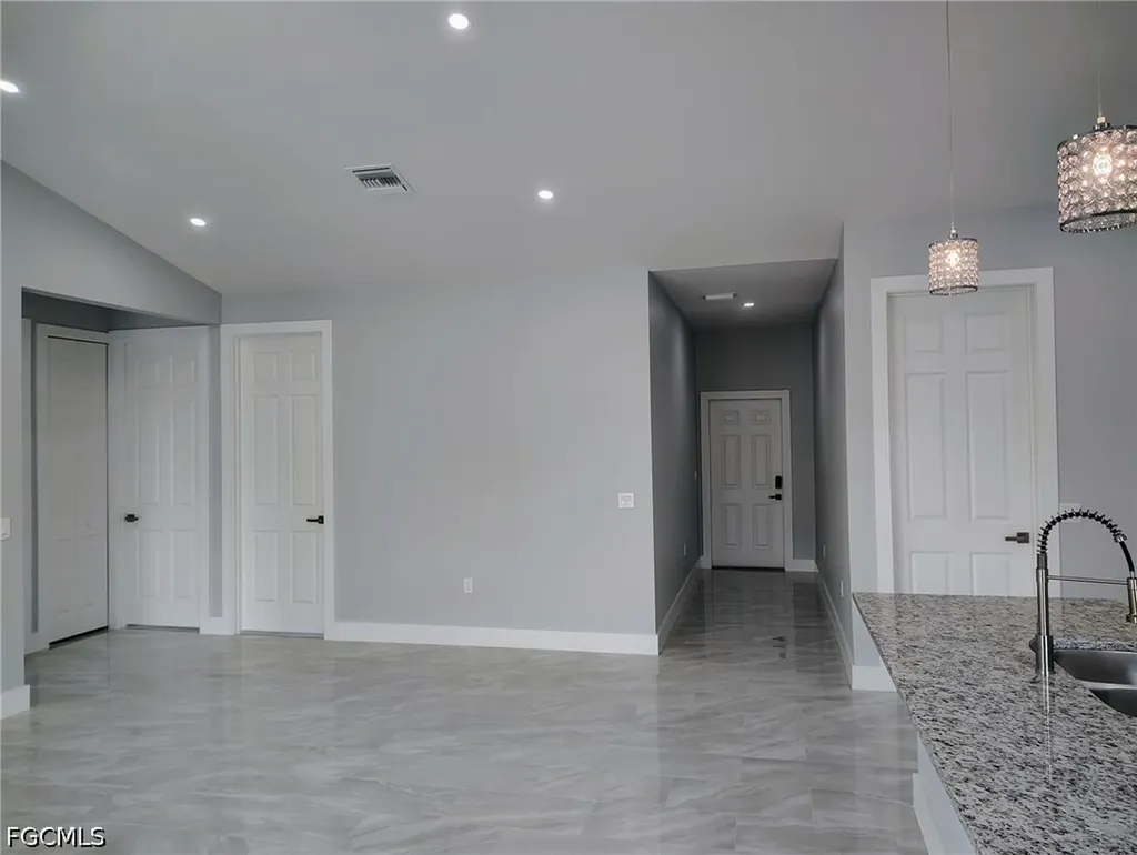 302 NW 25th Avenue Cape Coral FL 33993