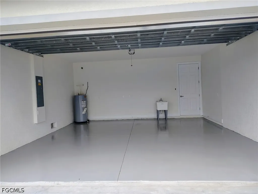 302 NW 25th Avenue Cape Coral FL 33993