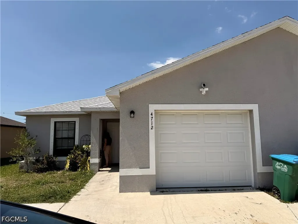 4712 SE 5th Avenue Cape Coral FL 33904