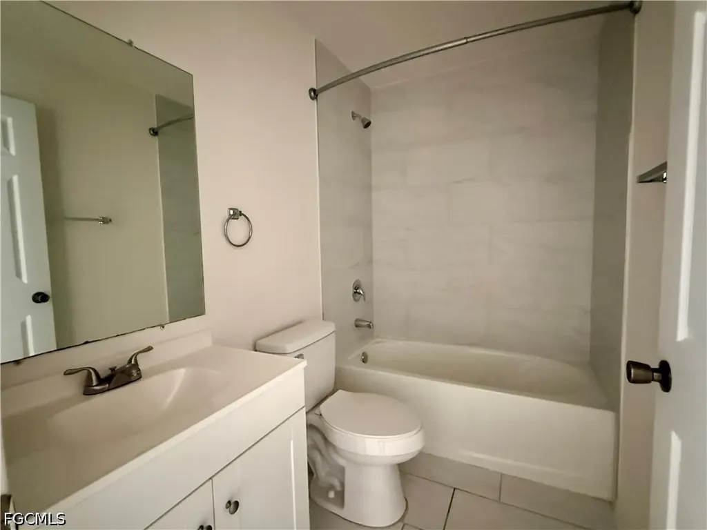4712 SE 5th Avenue Cape Coral FL 33904