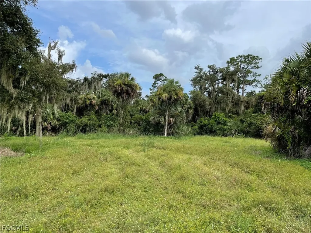 Secretariat Drive Labelle FL 33935