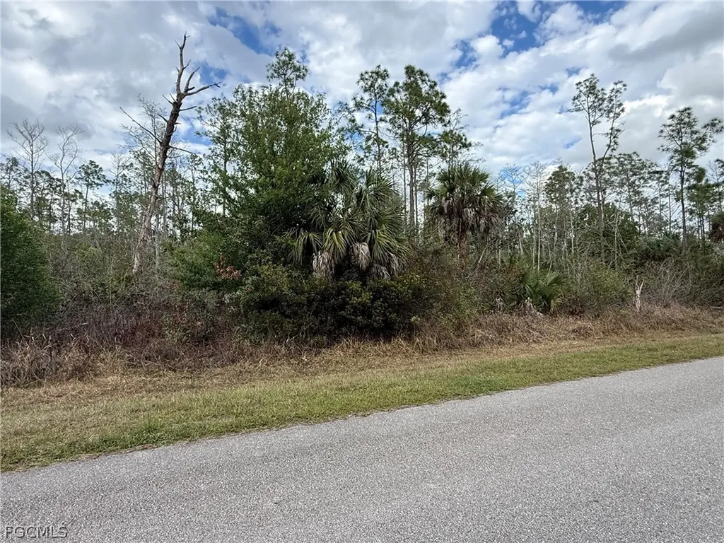 4671 2nd Avenue SE Naples FL 34117