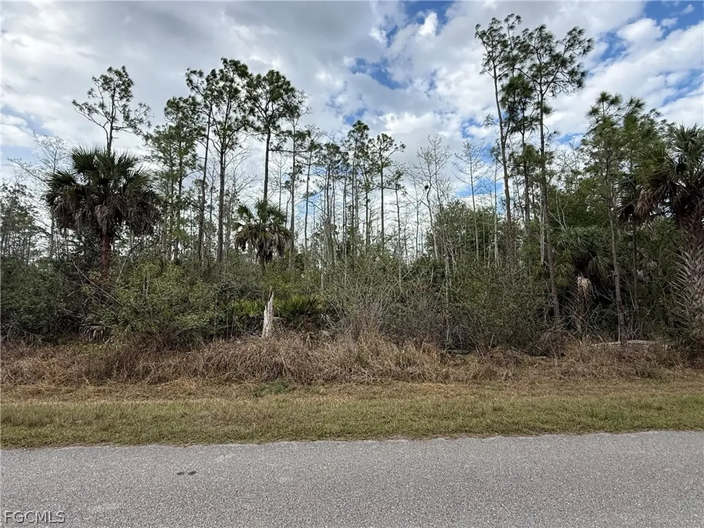 4671 2nd Avenue SE Naples FL 34117