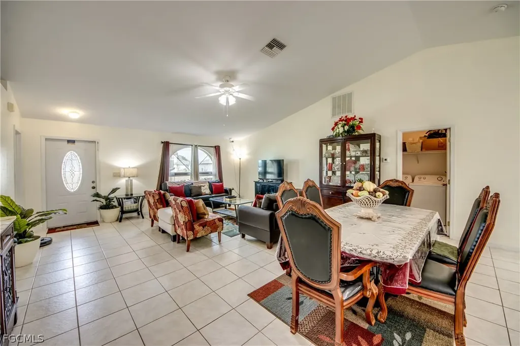 2713 NW 1st Place Cape Coral FL 33993