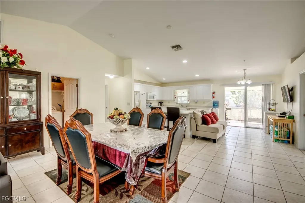 2713 NW 1st Place Cape Coral FL 33993