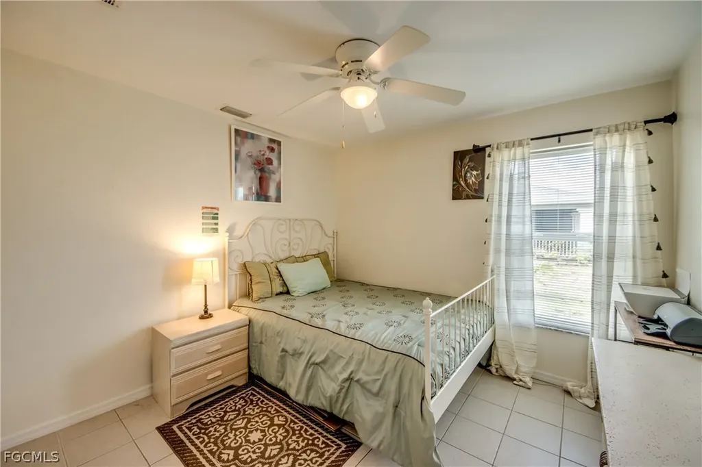 2713 NW 1st Place Cape Coral FL 33993