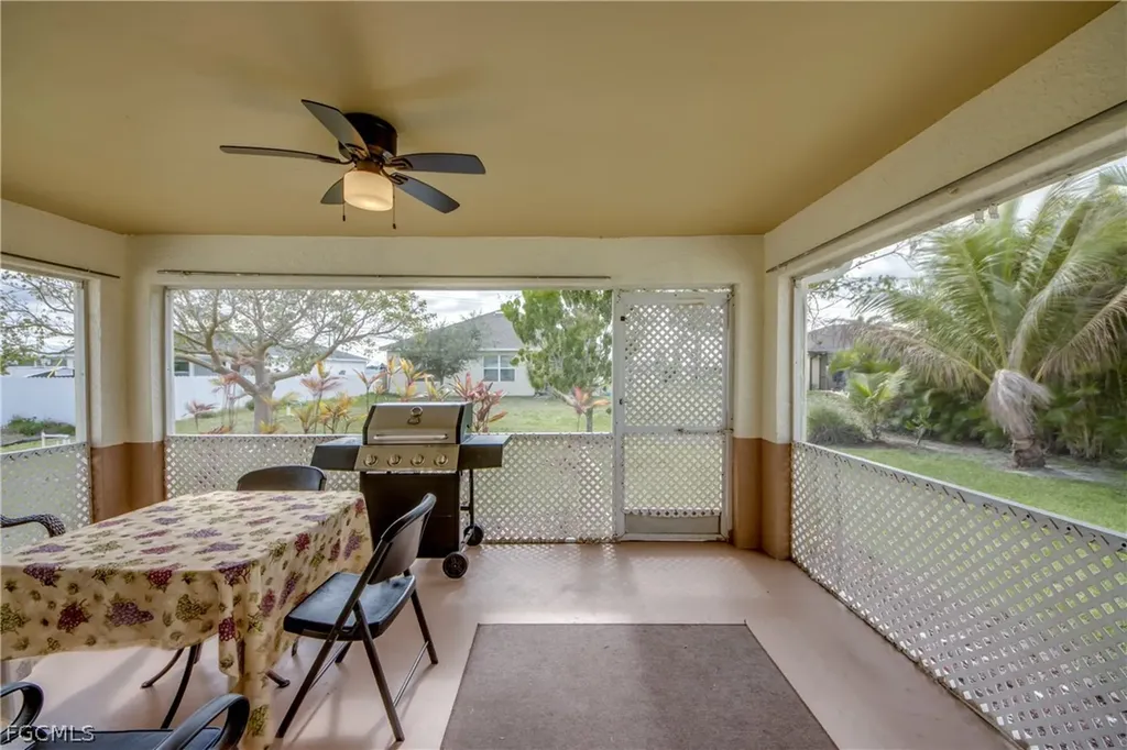 2713 NW 1st Place Cape Coral FL 33993