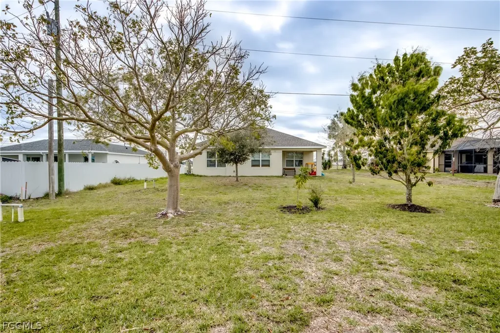 2713 NW 1st Place Cape Coral FL 33993