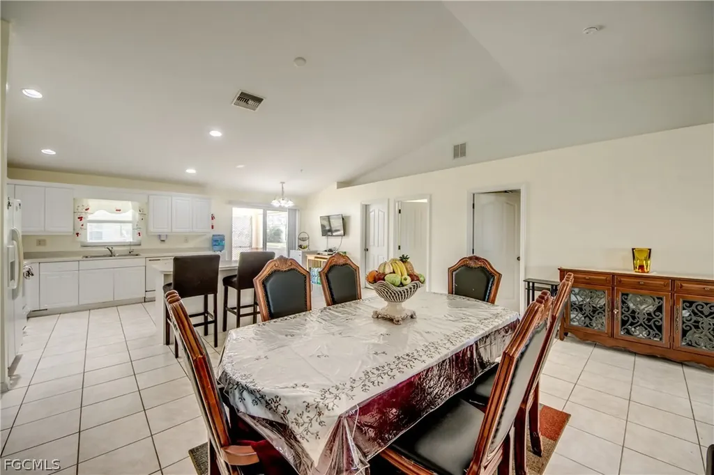 2713 NW 1st Place Cape Coral FL 33993