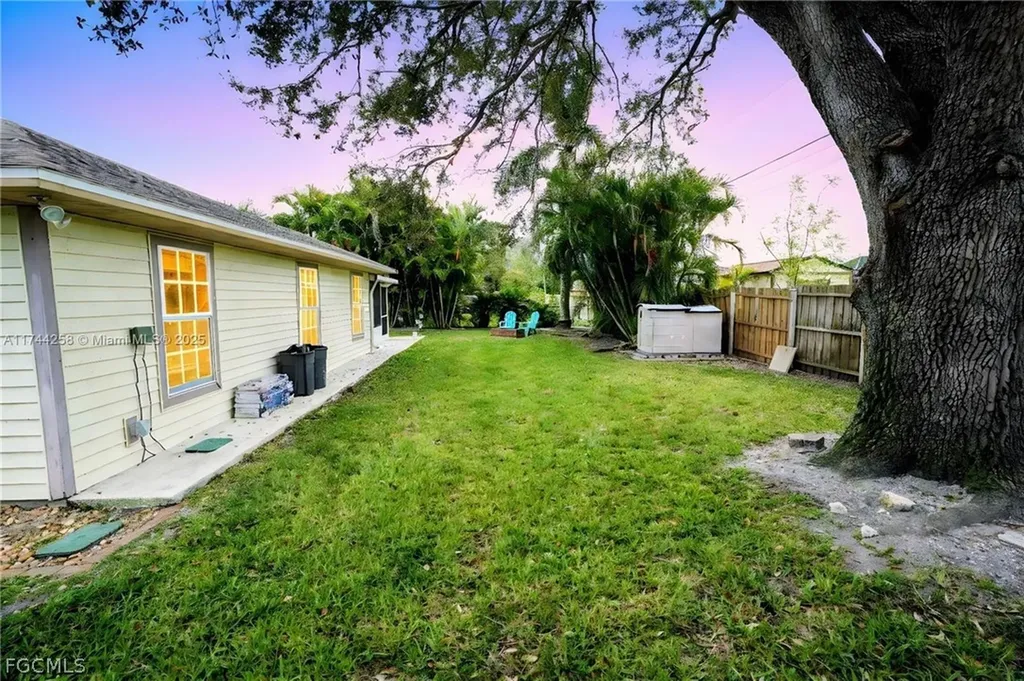 2304 SE 8th Terrace Cape Coral FL 33990