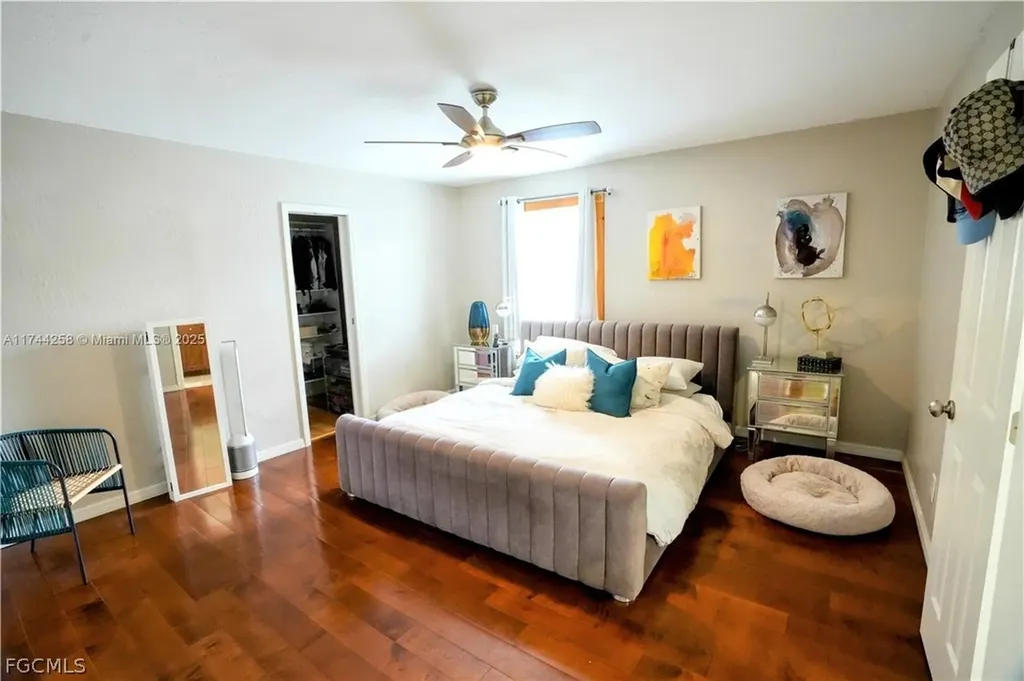 2304 SE 8th Terrace Cape Coral FL 33990