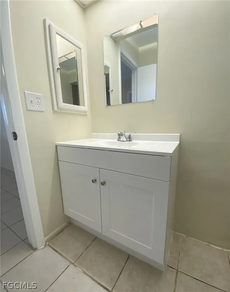 621 SW 3rd Street Cape Coral FL 33991