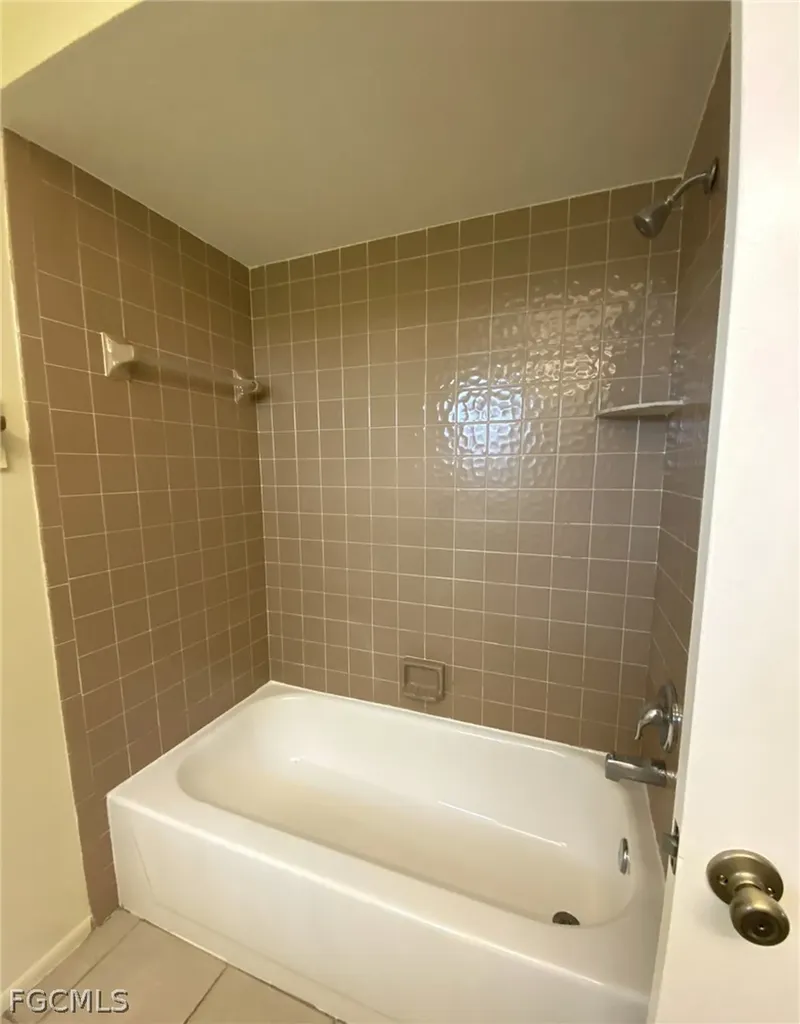 621 SW 3rd Street Cape Coral FL 33991