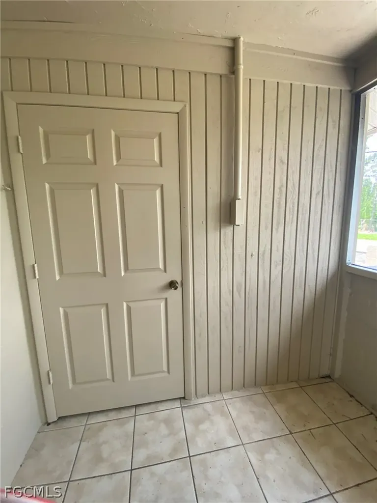 621 SW 3rd Street Cape Coral FL 33991