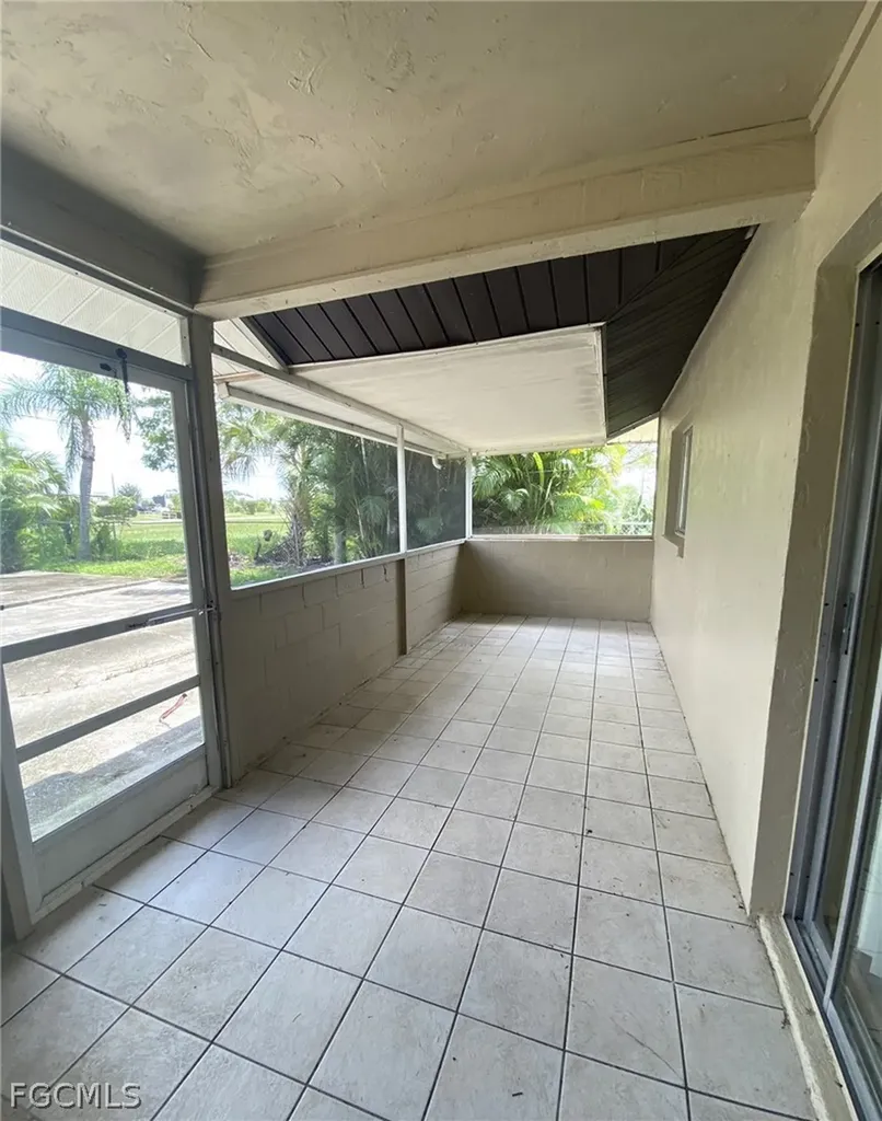 621 SW 3rd Street Cape Coral FL 33991