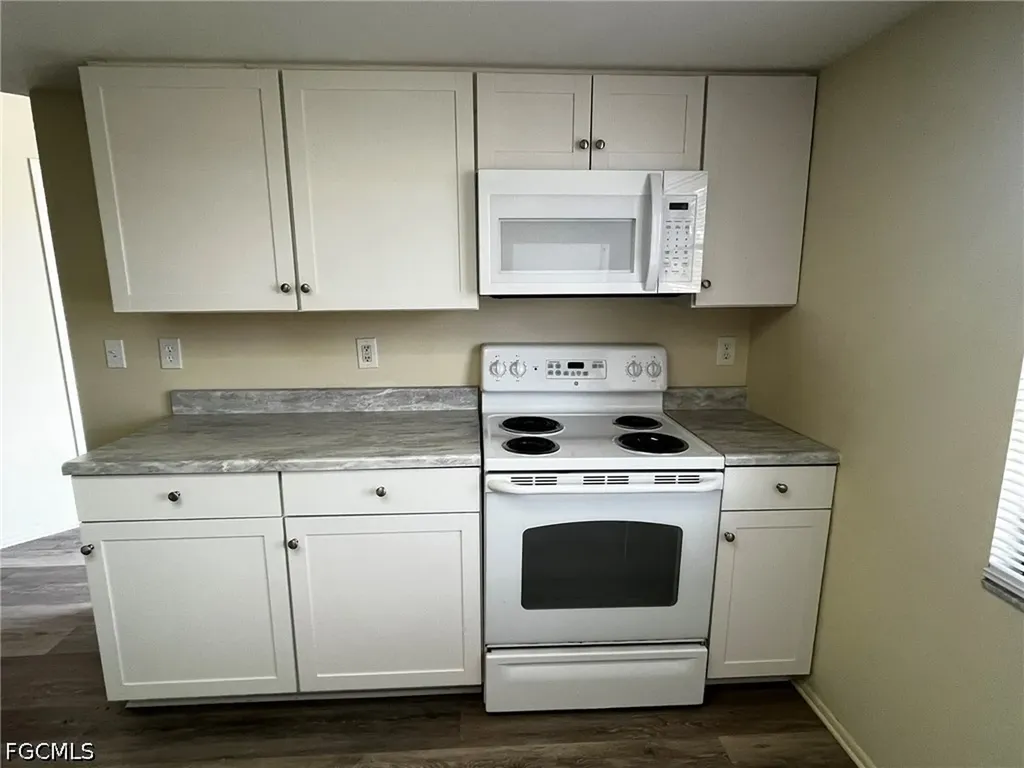 621 SW 3rd Street Cape Coral FL 33991