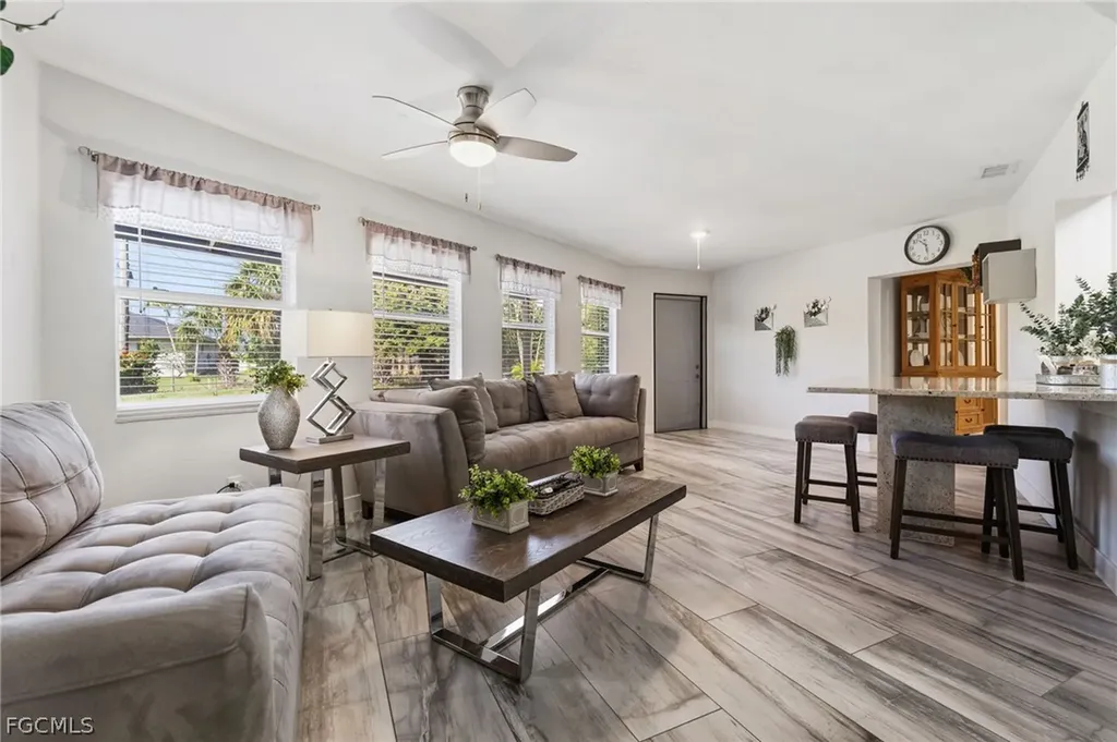 4212 SE 1st Court Cape Coral FL 33904