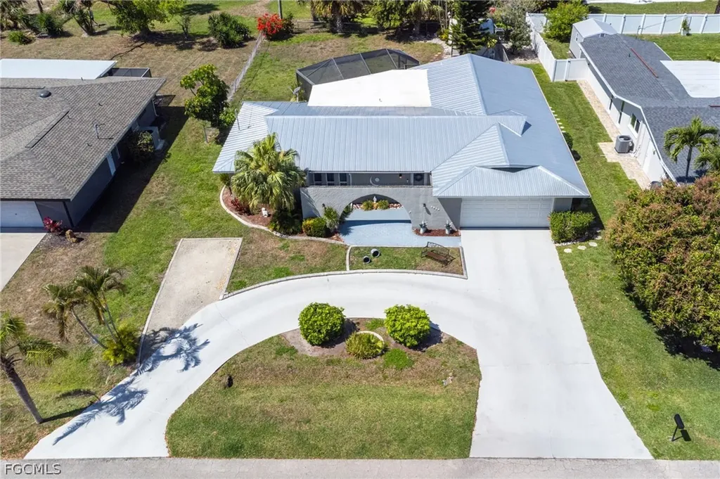 4212 SE 1st Court Cape Coral FL 33904