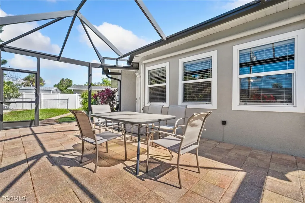 4212 SE 1st Court Cape Coral FL 33904