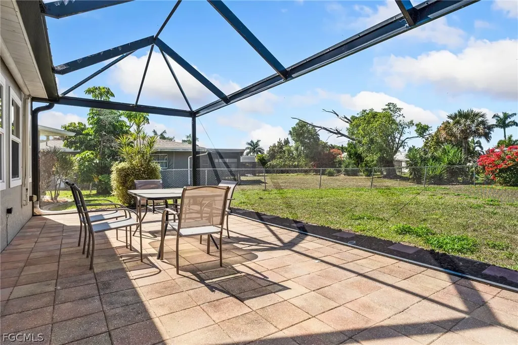4212 SE 1st Court Cape Coral FL 33904