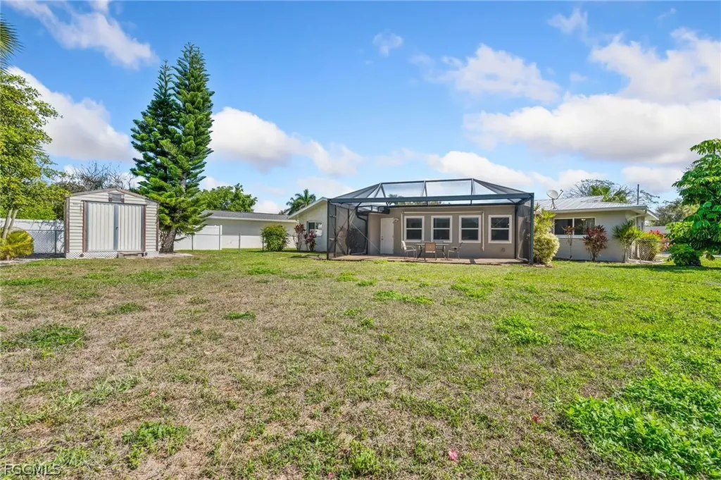 4212 SE 1st Court Cape Coral FL 33904