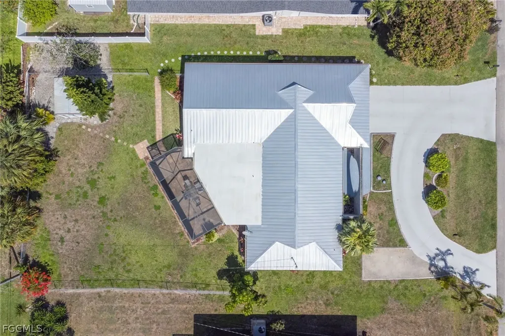 4212 SE 1st Court Cape Coral FL 33904