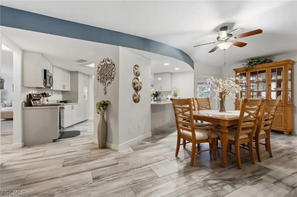 4212 SE 1st Court Cape Coral FL 33904