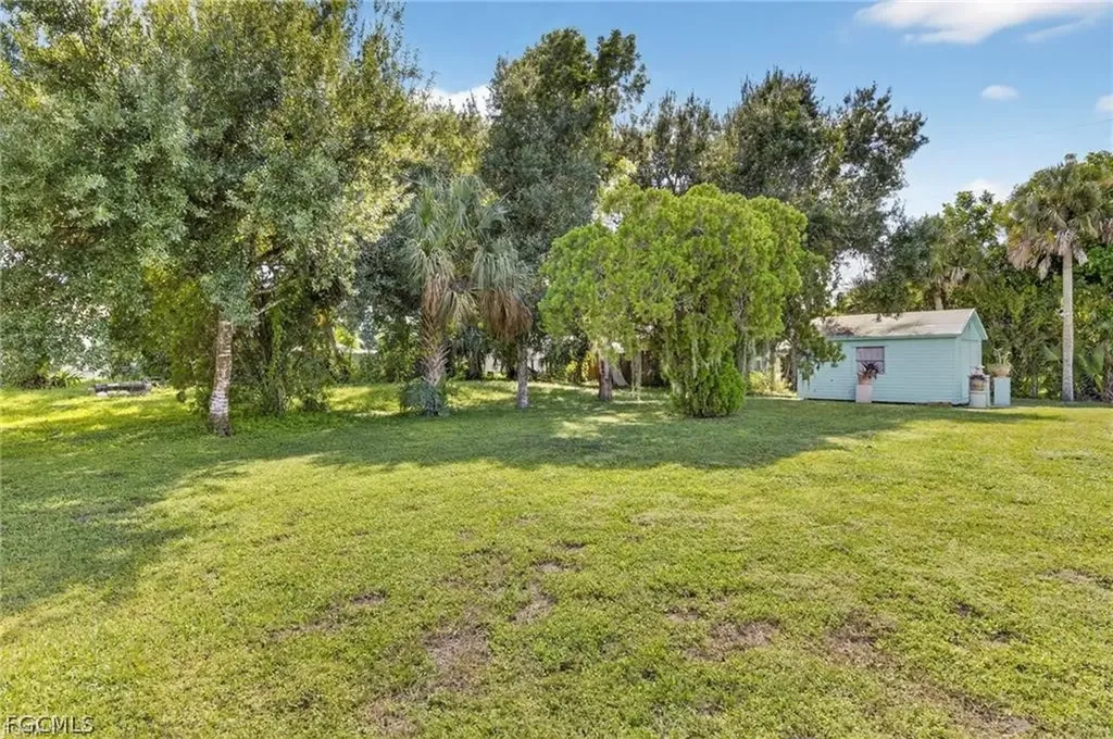21 E Mariana Avenue North Fort Myers FL 33917