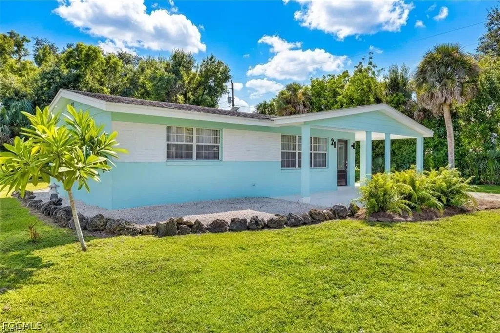 21 E Mariana Avenue North Fort Myers FL 33917