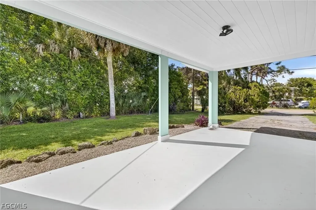 21 E Mariana Avenue North Fort Myers FL 33917
