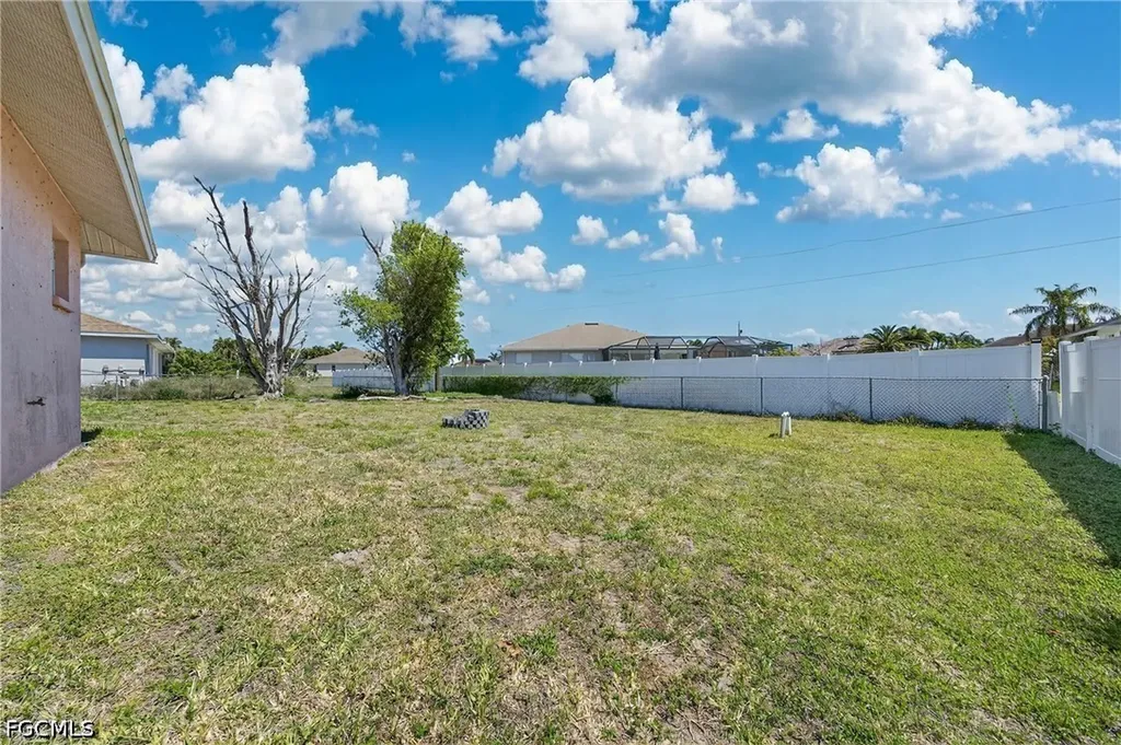 4333 SW 20th Place Cape Coral FL 33914