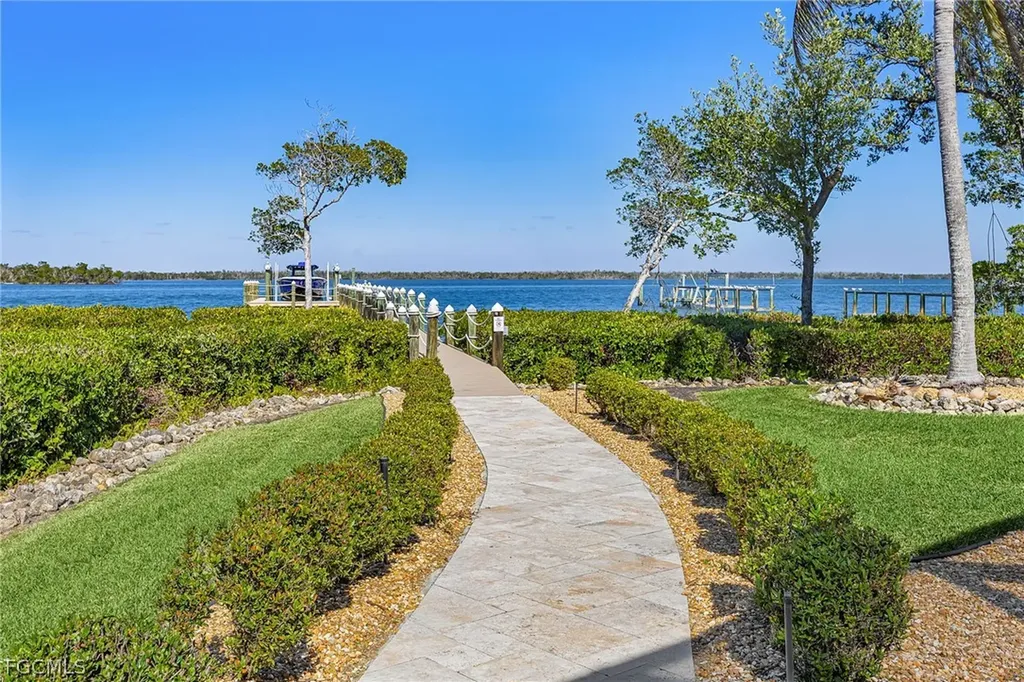 21510/21512 Indian Bayou Drive Fort Myers Beach FL 33931