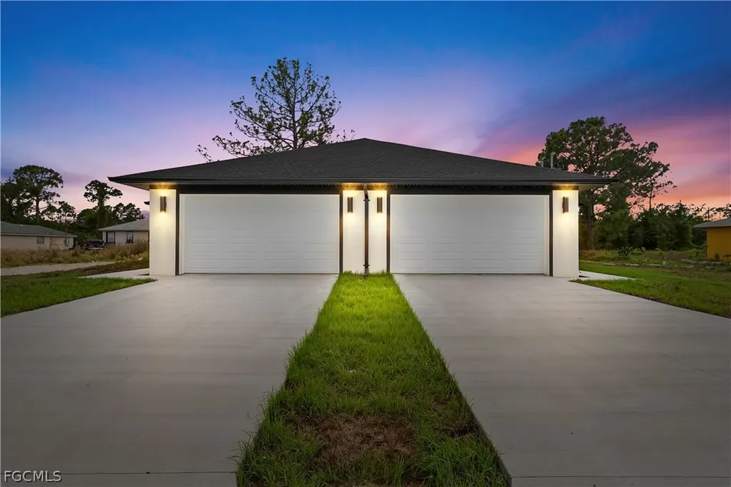 4733-4735 27th Street SW Lehigh Acres FL 33973