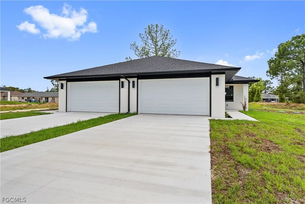 4733-4735 27th Street SW Lehigh Acres FL 33973