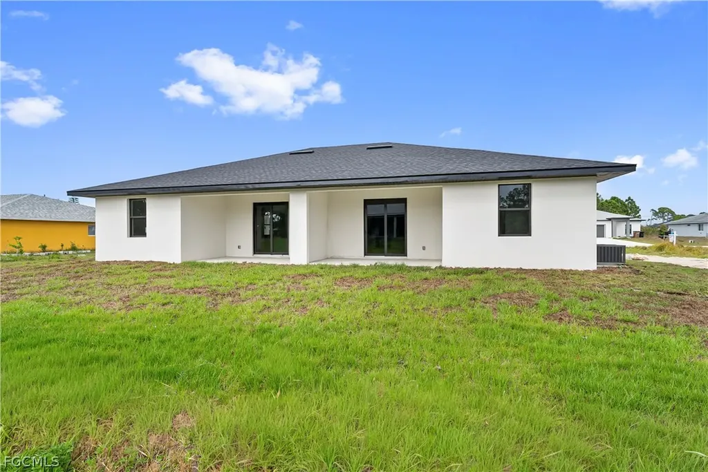 4733-4735 27th Street SW Lehigh Acres FL 33973