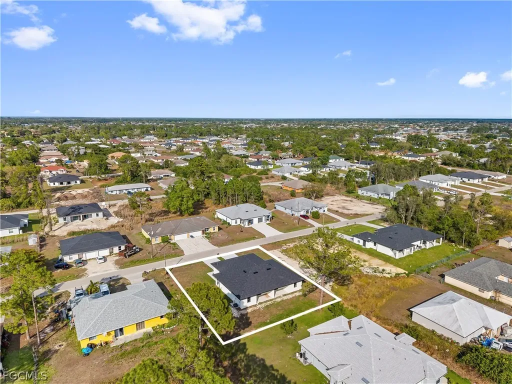 4733-4735 27th Street SW Lehigh Acres FL 33973