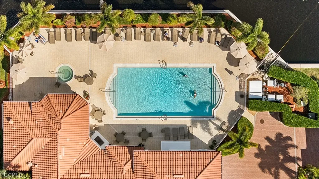 800 L Ambiance Circle Naples FL 34108