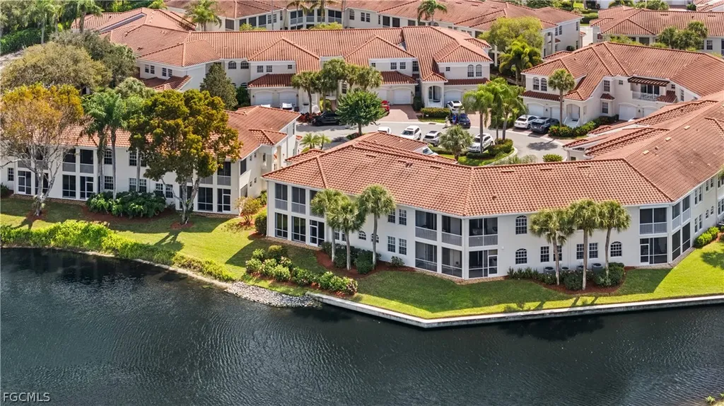 800 L Ambiance Circle Naples FL 34108