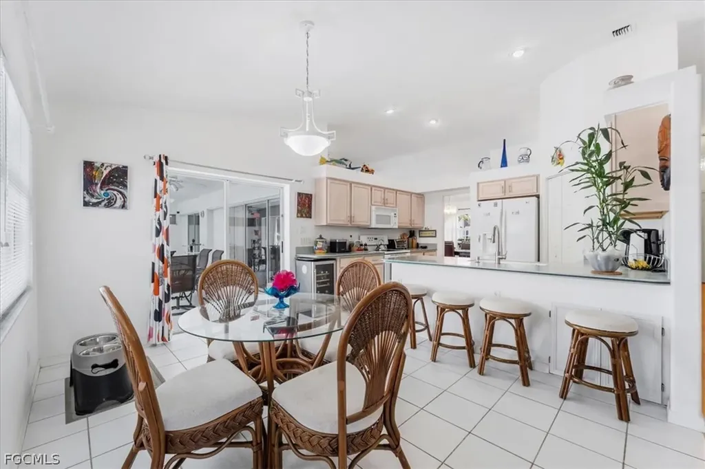 2516 SW 52nd Terrace Cape Coral FL 33914